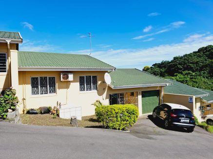 Exceptional 3-Bedroom Simplex