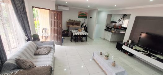 4 Bedroom Simplex for sale in Greenwood Park !